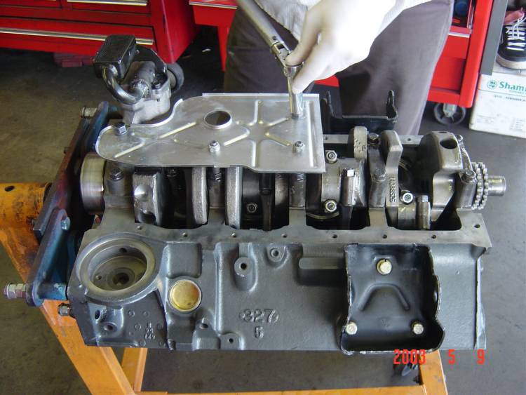 LT1 Motor w/ windage tray and oil pump installed